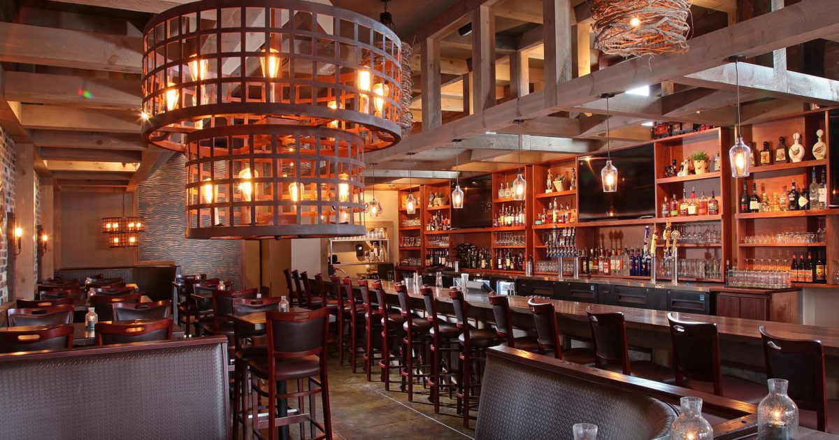 7 Places to Enjoy a Cocktail in Blue Ridge (with recipes) Blue Ridge, GA